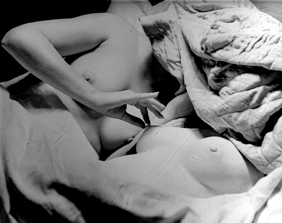 19. Roland Penrose, Lee Miller with a cast of her torso, Downshire Hill, London, England 1940, © Roland Penrose Estate