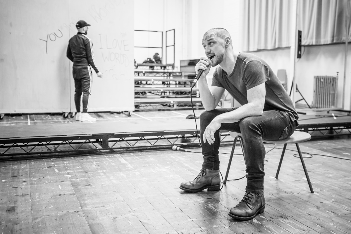 James Mcavoy Cyrano De Bergerac Photo By Marc Brenner 2 The Artiscape