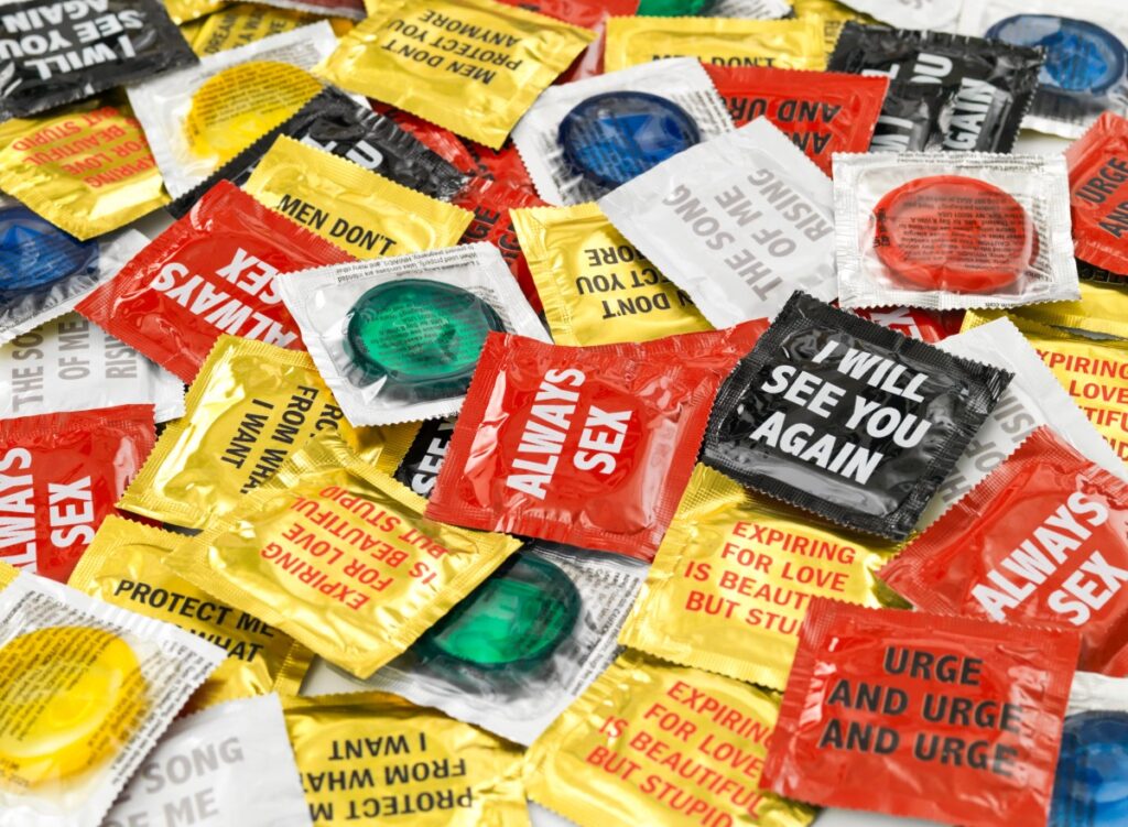 Jenny Holzer_URGE_condoms piled